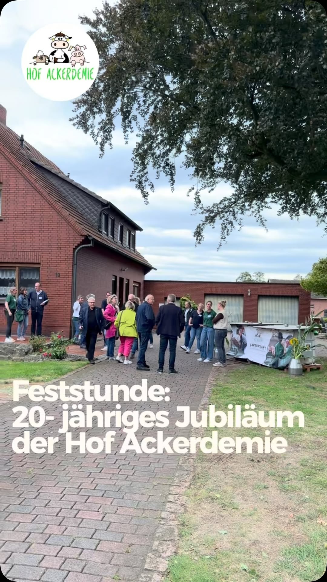 🌱 20 Jahre (+1) Hof Ackerdemie, was für ein besonderer Tag! 🎉 Eigentlich wollten wir unser Jubiläum draußen feiern. Do…